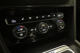 musta Volkswagen Passat 2018 kuva 27.