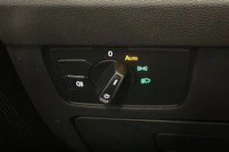 musta Volkswagen Passat 2018 kuva 29.