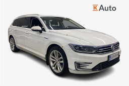 Valkoinen Volkswagen PASSAT 2018 kuva 1.