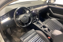 Valkoinen Volkswagen PASSAT 2018 kuva 3.
