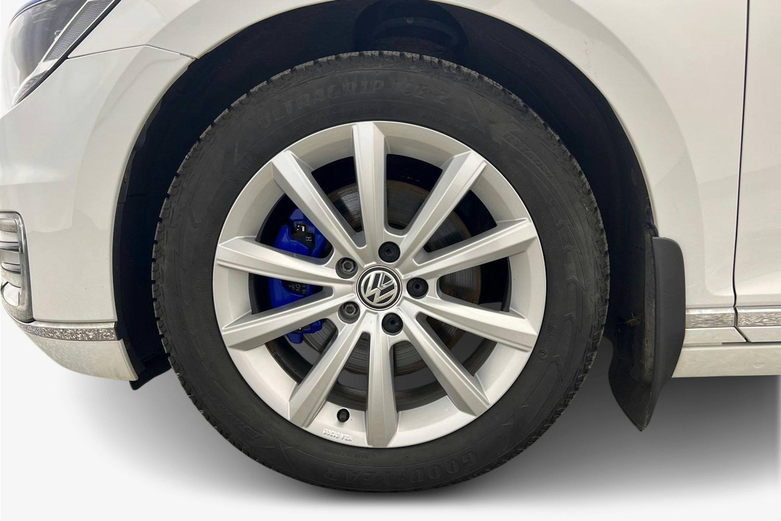 Valkoinen Volkswagen PASSAT 2018 kuva 11.