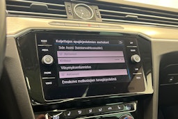 Valkoinen Volkswagen PASSAT 2018 kuva 25.