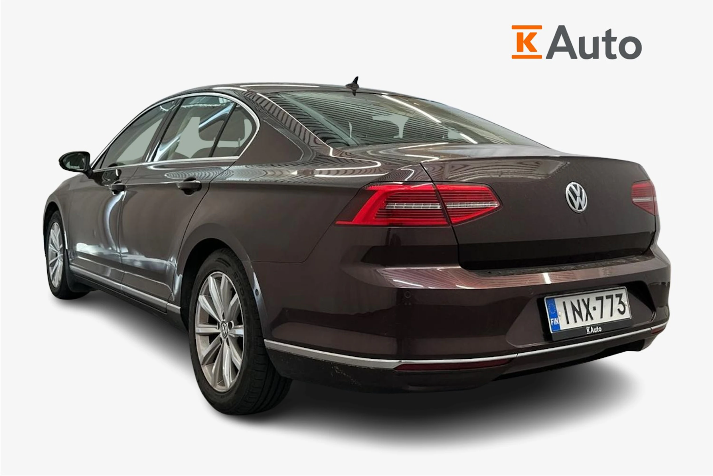 punainen Volkswagen Passat 2018 kuva 2.
