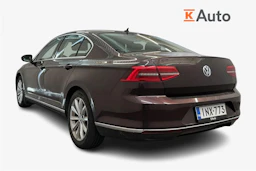 punainen Volkswagen Passat 2018 kuva 2.