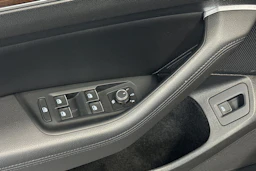 punainen Volkswagen Passat 2018 kuva 15.