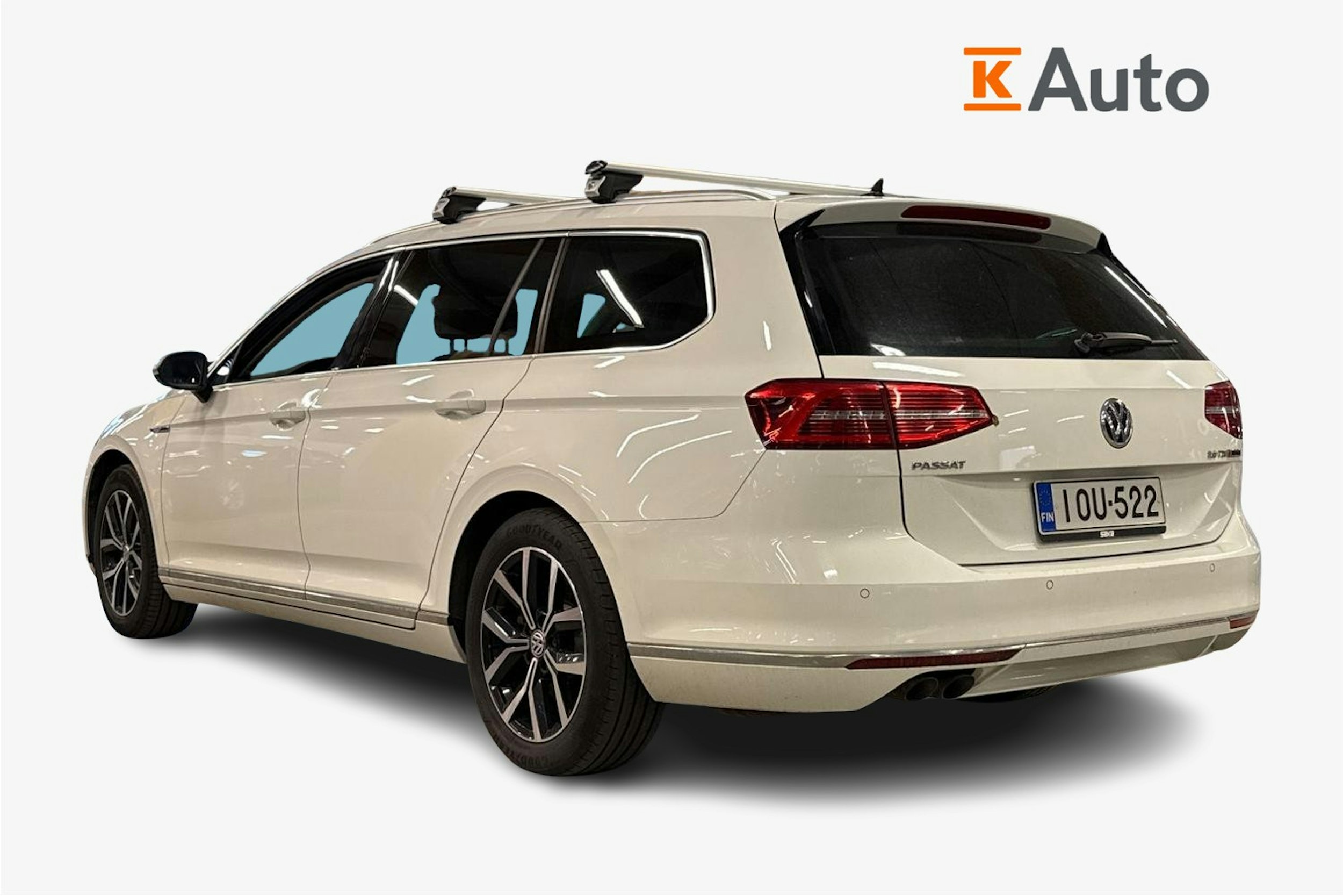 Valkoinen Volkswagen PASSAT 2018 kuva 2.