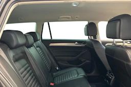 harmaa Volkswagen Passat 2018 kuva 9.