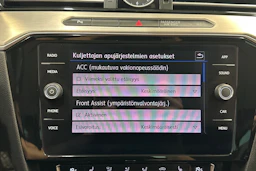 harmaa Volkswagen Passat 2018 kuva 20.
