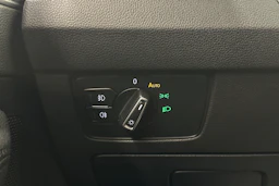 harmaa Volkswagen Passat 2018 kuva 23.