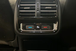 harmaa Volkswagen Passat 2018 kuva 26.