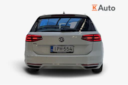 valkoinen Volkswagen Passat 2018 kuva 4.