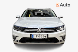 valkoinen Volkswagen Passat 2018 kuva 5.