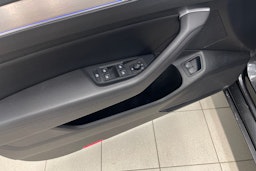 Harmaa Volkswagen PASSAT 2018 kuva 16.