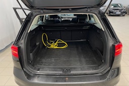 Harmaa Volkswagen PASSAT 2018 kuva 17.
