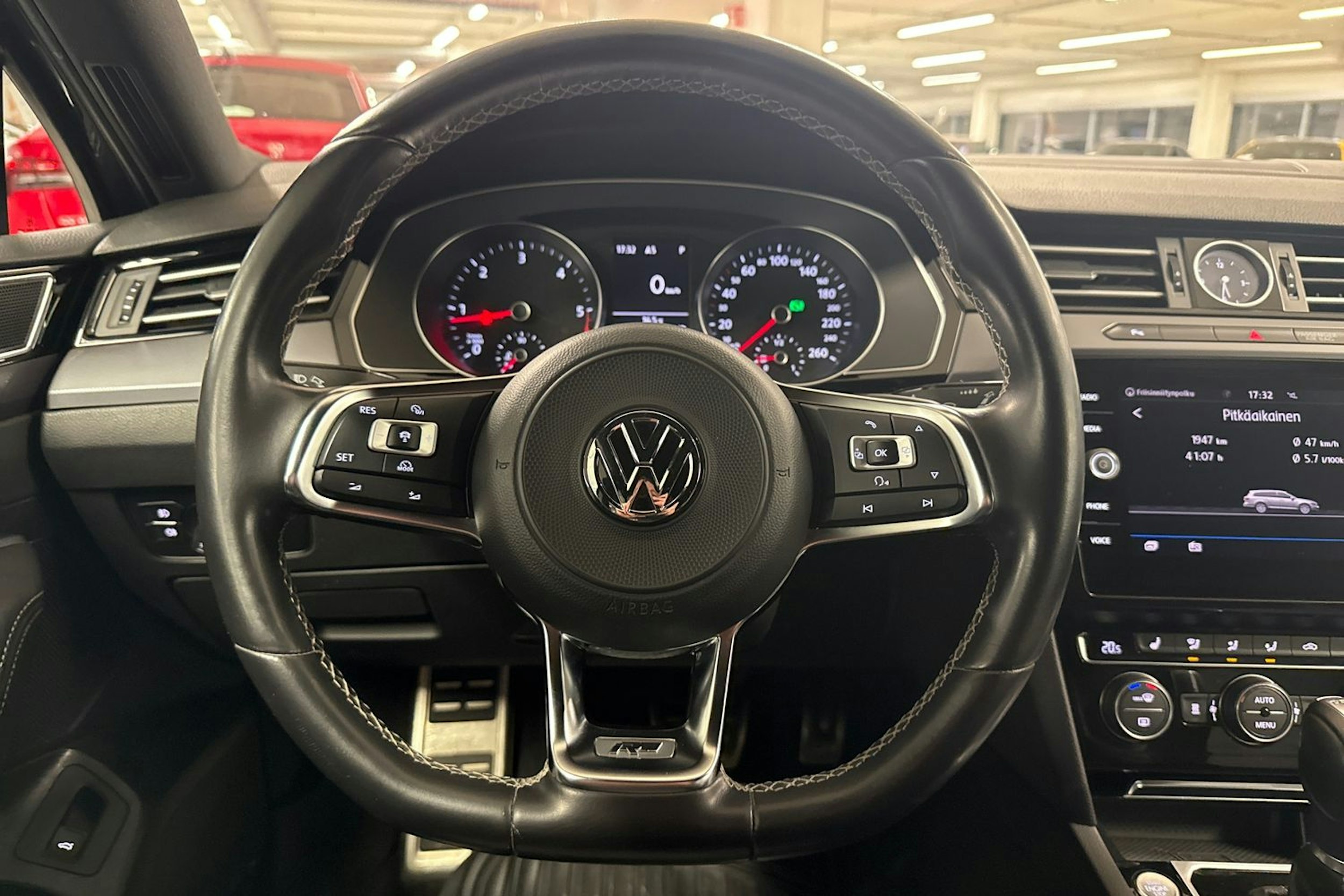 Harmaa Volkswagen PASSAT 2018 kuva 14.
