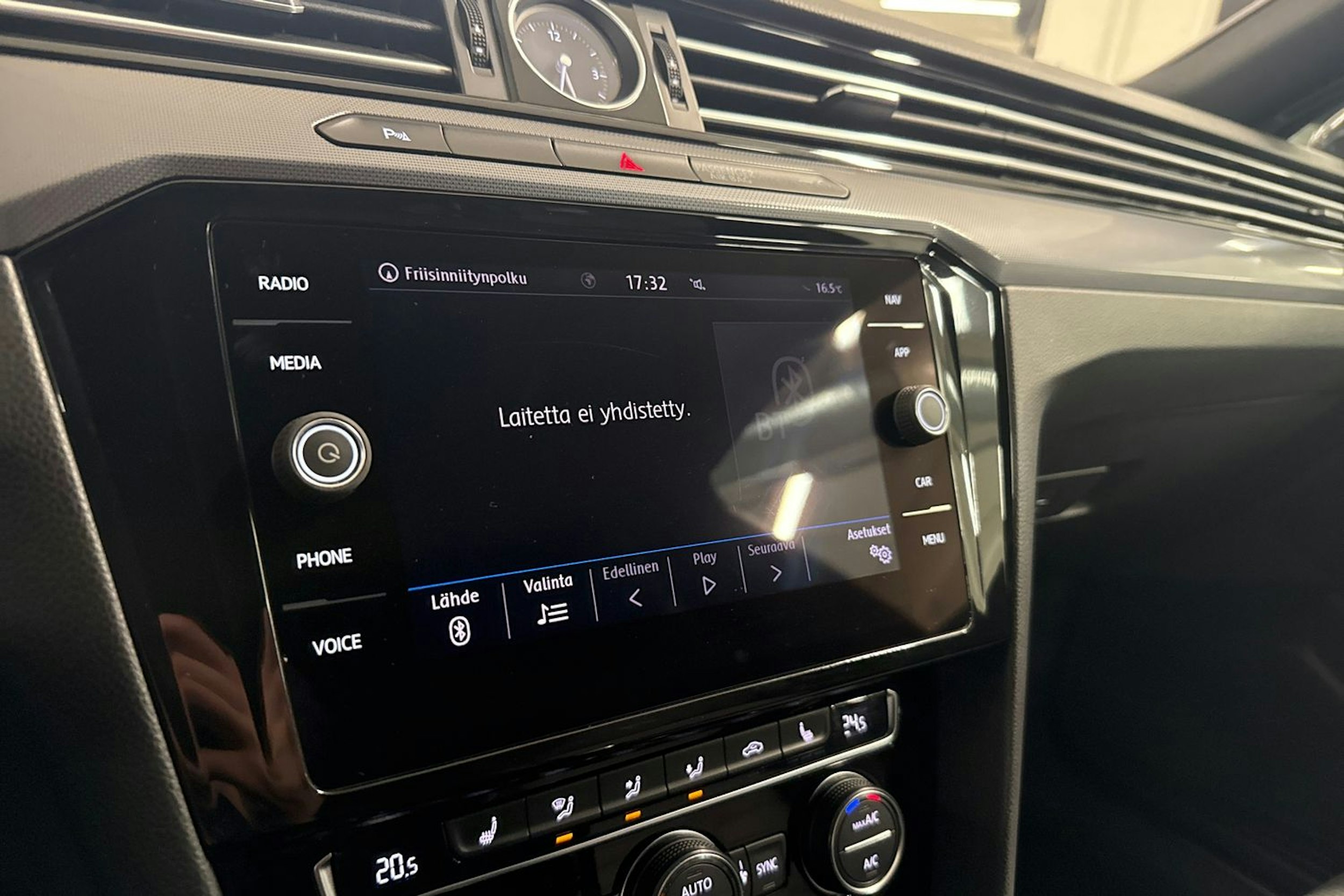 Harmaa Volkswagen PASSAT 2018 kuva 20.