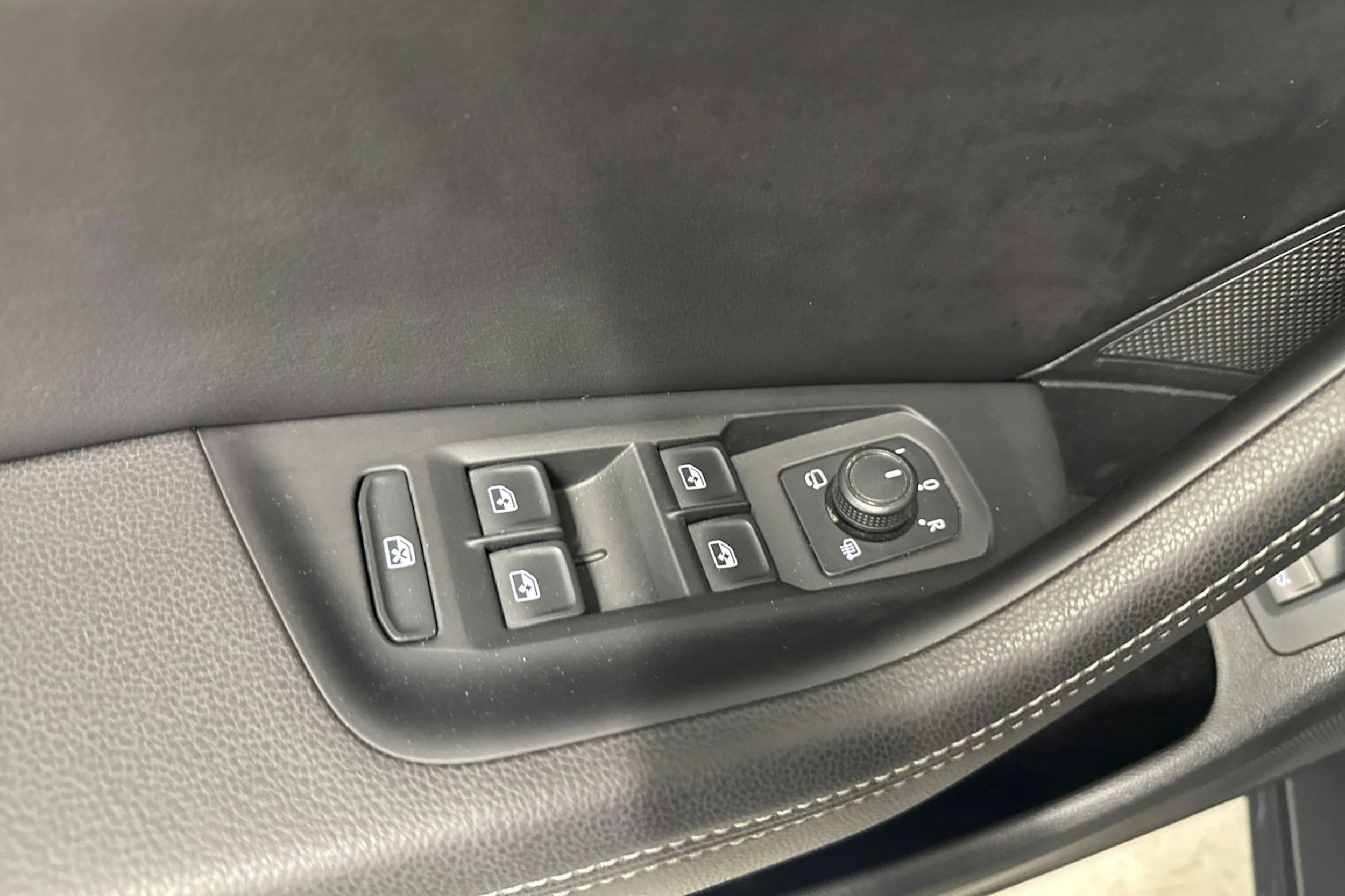 Harmaa Volkswagen PASSAT 2018 kuva 26.