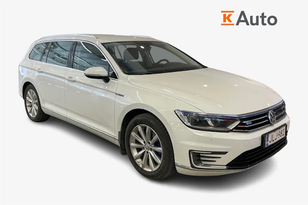 Volkswagen Passat Variant GTE Plug-In Hybrid 160 kW (218 hv) DSG-automaatti