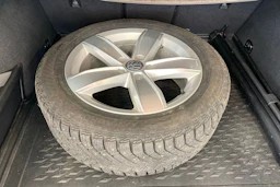 valkoinen Volkswagen Passat 2018 kuva 13.