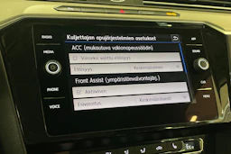 valkoinen Volkswagen Passat 2018 kuva 24.