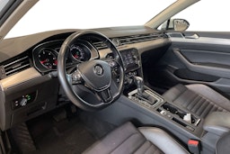 valkoinen Volkswagen Passat 2018 kuva 6.
