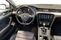 valkoinen Volkswagen Passat 2018 kuva 7.