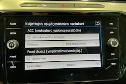 valkoinen Volkswagen Passat 2018 kuva 22.