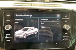 valkoinen Volkswagen Passat 2018 kuva 27.