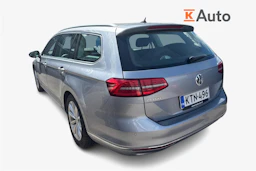 sininen Volkswagen Passat 2018 kuva 2.
