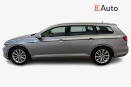 sininen Volkswagen Passat 2019 kuva 5.