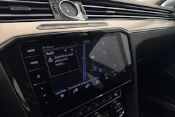 sininen Volkswagen Passat 2019 kuva 23.