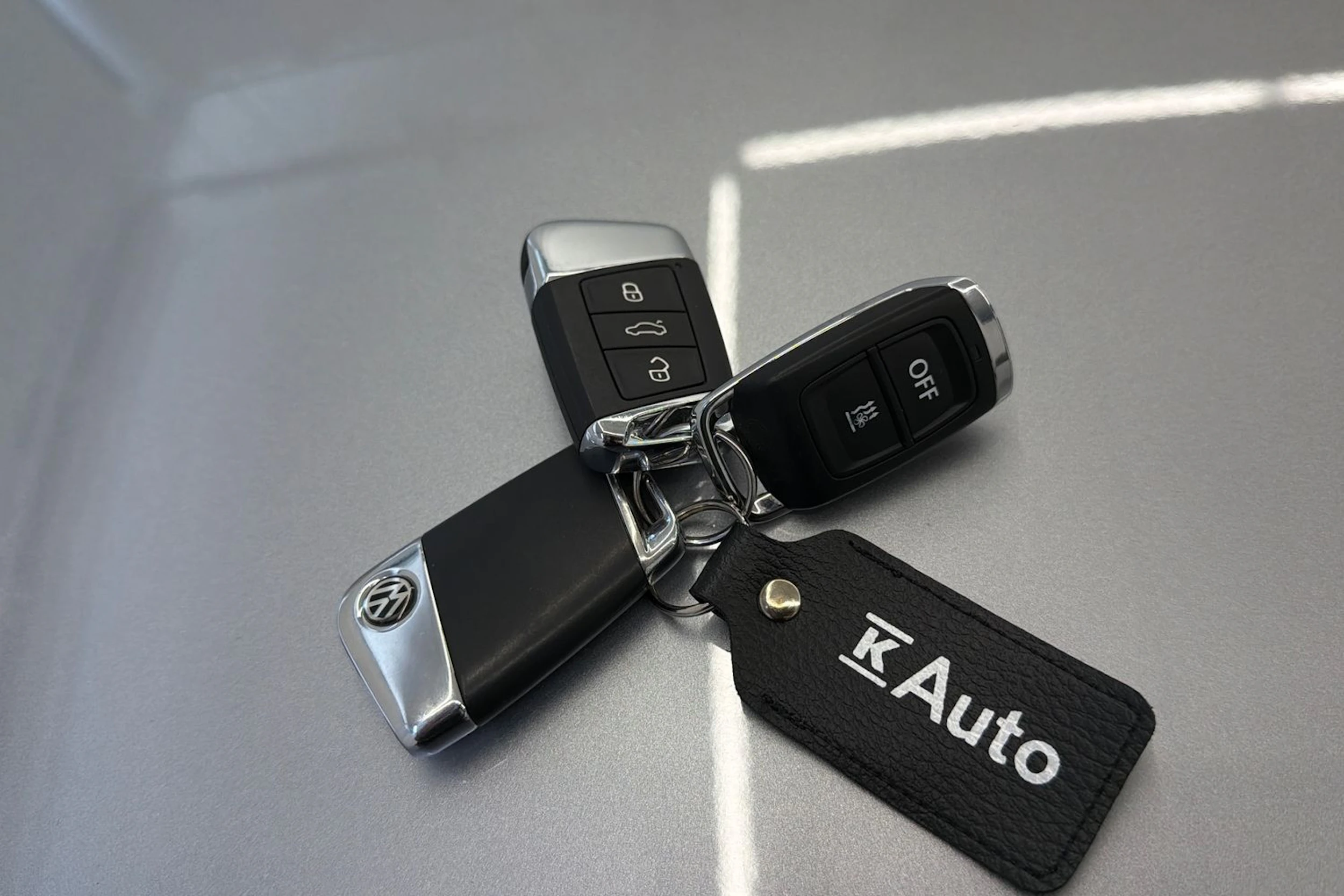 sininen Volkswagen Passat 2019 kuva 27.