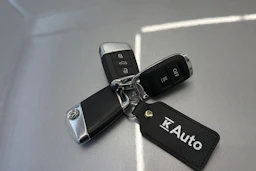 sininen Volkswagen Passat 2019 kuva 27.