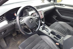 Musta Volkswagen PASSAT 2018 kuva 3.