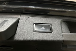 harmaa Volkswagen Passat 2018 kuva 15.