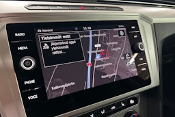 harmaa Volkswagen Passat 2018 kuva 22.
