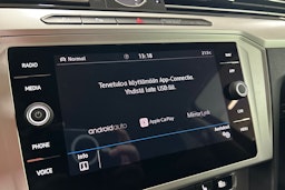 harmaa Volkswagen Passat 2018 kuva 23.