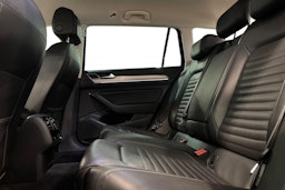 musta Volkswagen Passat 2018 kuva 10.
