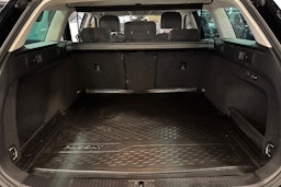musta Volkswagen Passat 2018 kuva 14.