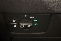 musta Volkswagen Passat 2018 kuva 18.