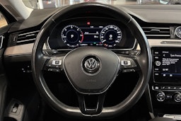 musta Volkswagen Passat 2018 kuva 19.