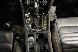 musta Volkswagen Passat 2018 kuva 25.