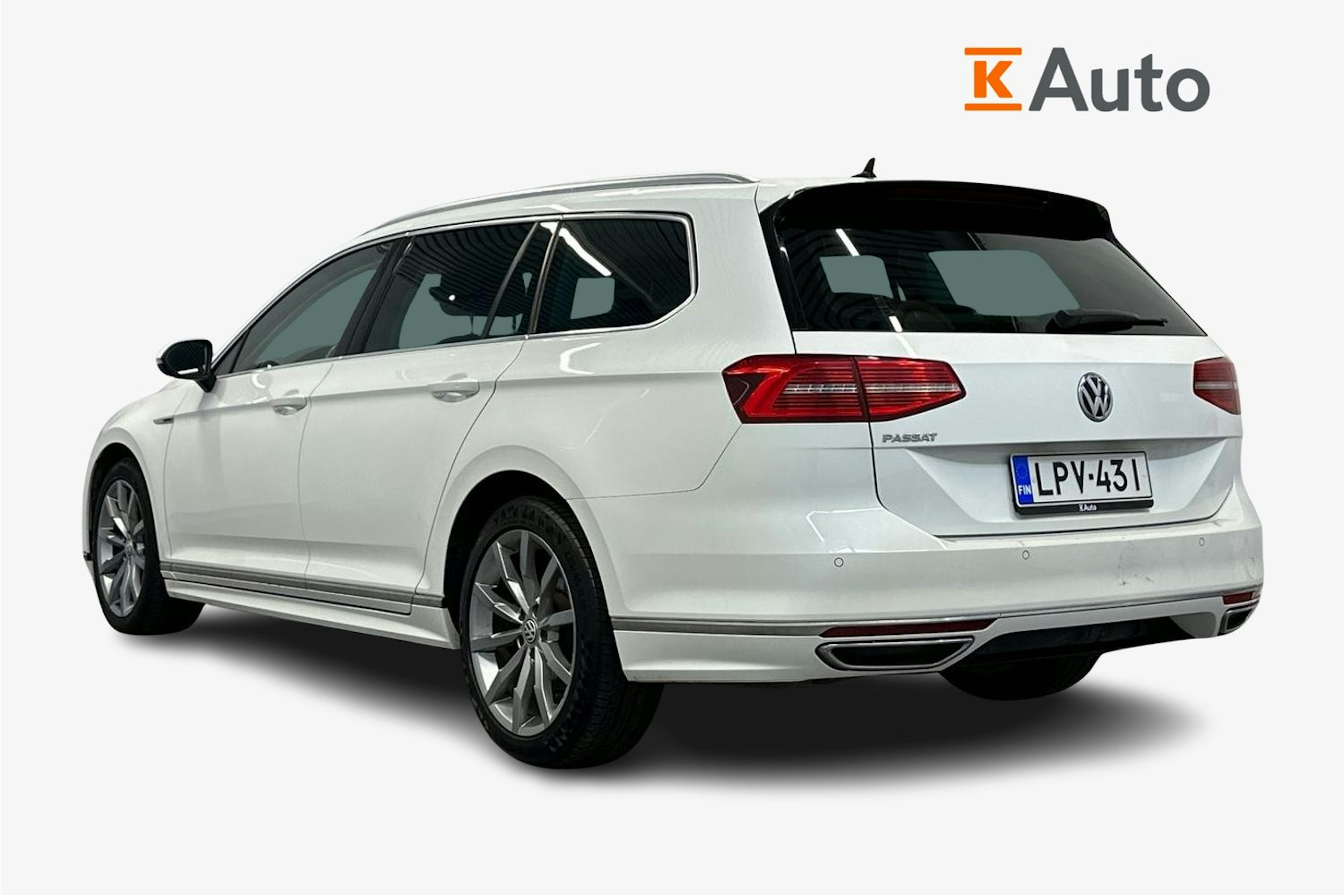 valkoinen Volkswagen Passat 2018 kuva 2.