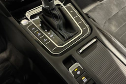 harmaa Volkswagen Passat 2018 kuva 18.