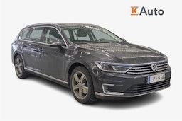 ruskea (beige) Volkswagen Passat 2018 kuva 1.