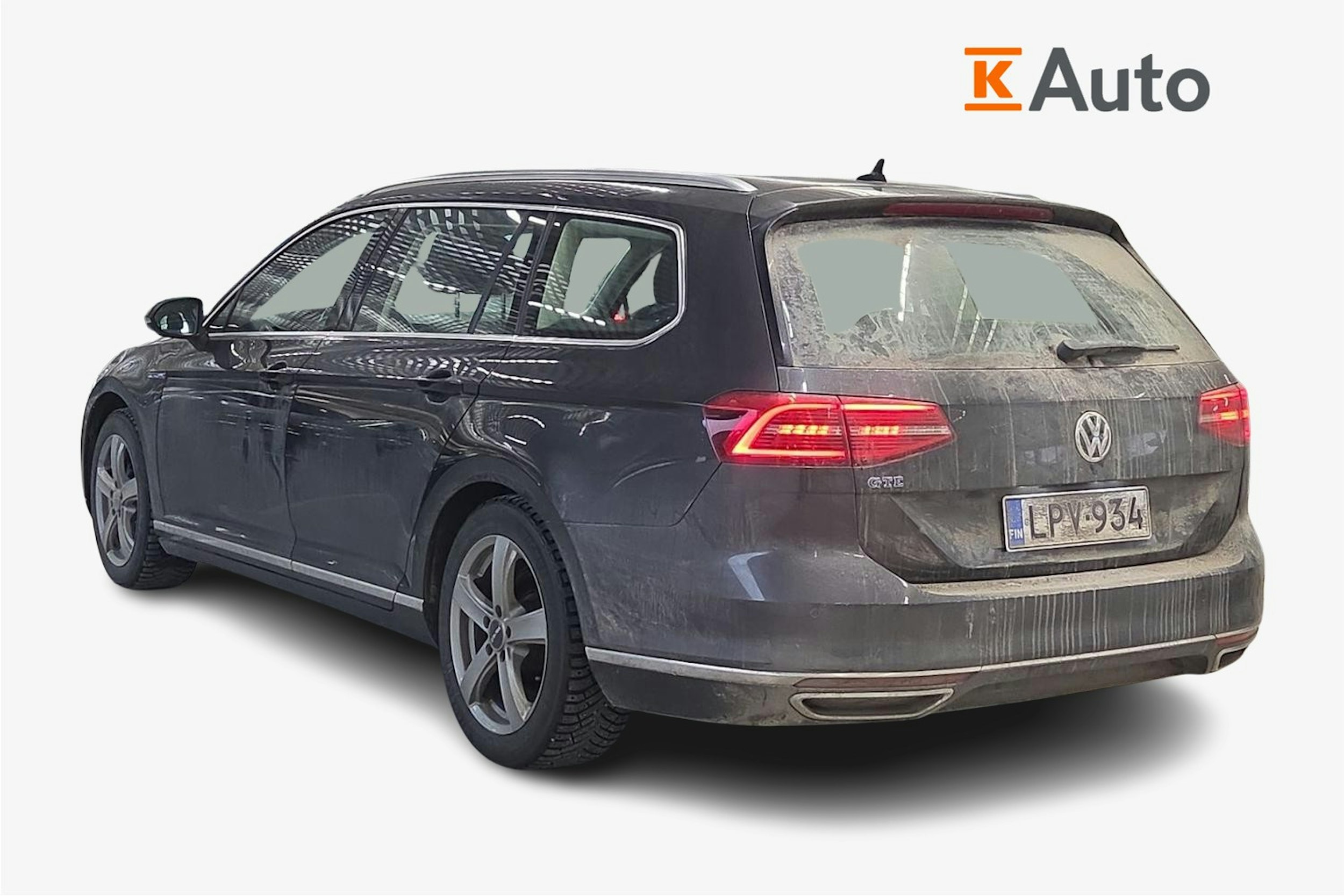 ruskea (beige) Volkswagen Passat 2018 kuva 2.