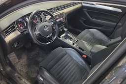 ruskea (beige) Volkswagen Passat 2018 kuva 3.