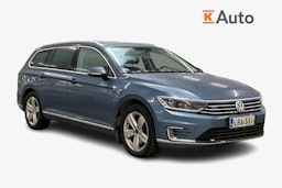 sininen Volkswagen Passat 2018 kuva 1.