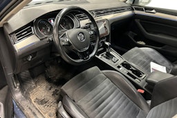 sininen Volkswagen Passat 2018 kuva 3.