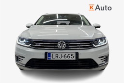 Valkoinen Volkswagen PASSAT 2018 kuva 4.